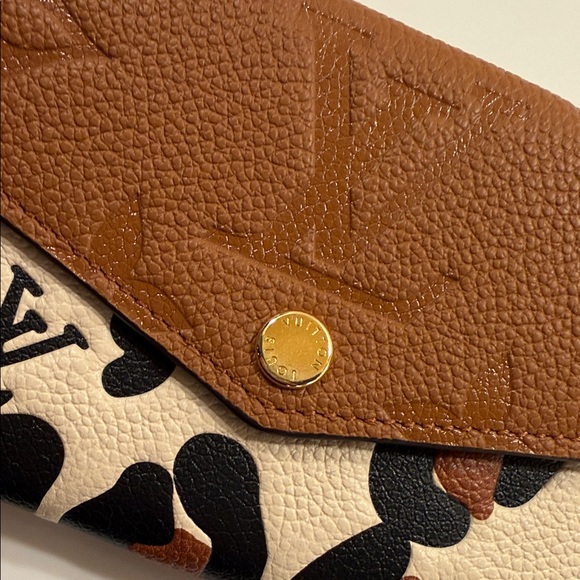 Louis Vuitton jungle key pouch - Picture 2 of 9